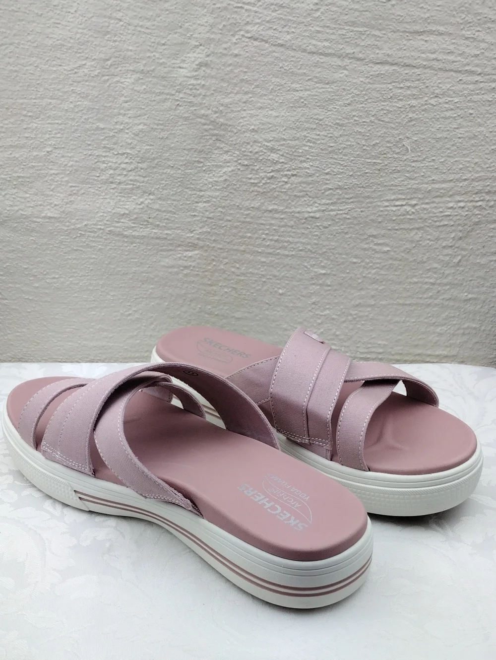 Skechers Arch Fit Daylily Mauve Canvas Crossband Open Toe Mid Sole Arcade Sandal